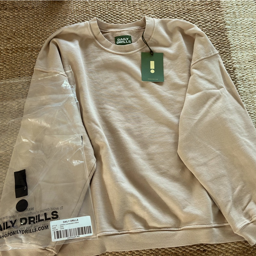 NWT Daily Drills Unisex Oversized Crew XS/S